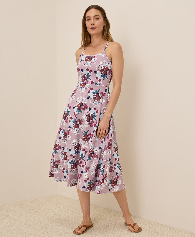 Leichtes Midikleid mit schmalen Trägern und ausgestelltem Schnitt für warme Anlässe
