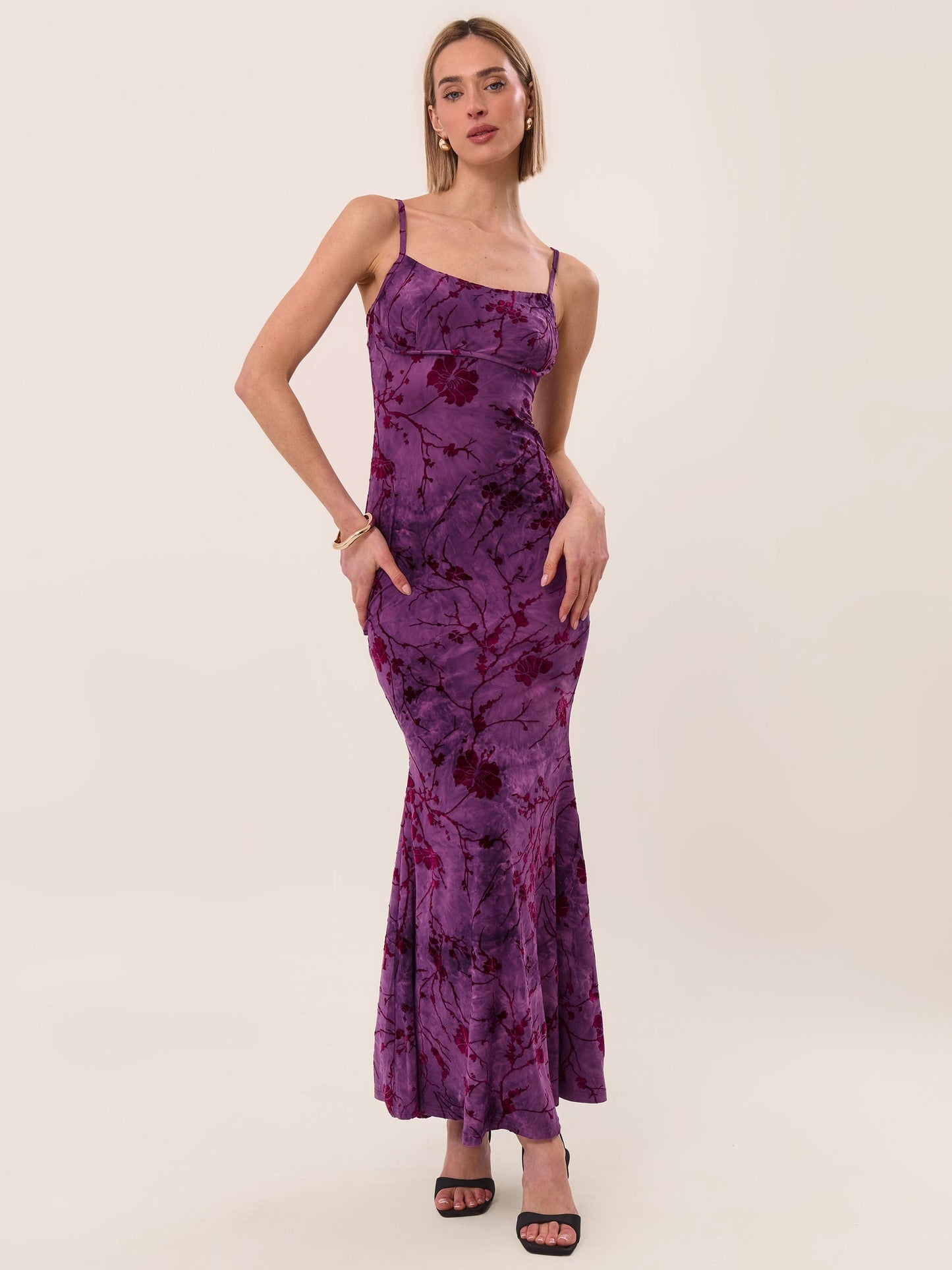 Maxikleid mit Trägern und floralem Muster für besondere Anlässe