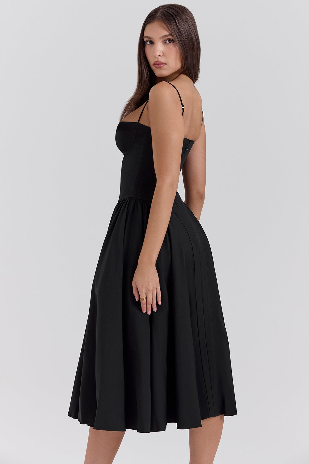 Midikleid mit Korsettstil und schmalen Trägern
