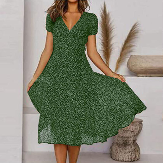 Sommerkleid mit floralem Muster und leicht ausgestelltem Schnitt