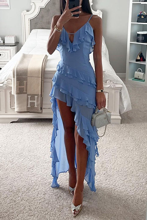 Maxi Kleid mit schmalen Trägern unregelmäßigem Saum und Volantdetails