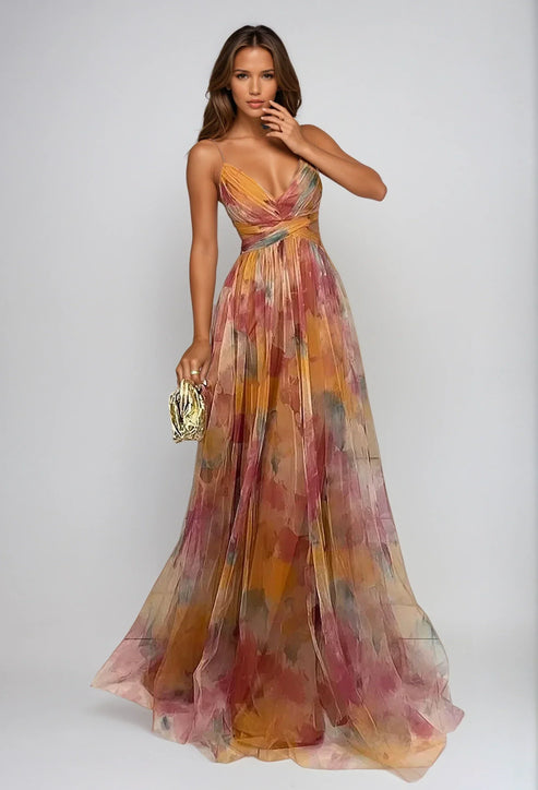 Romantisches Maxikleid mit schmalen Trägern und Aquarellmuster