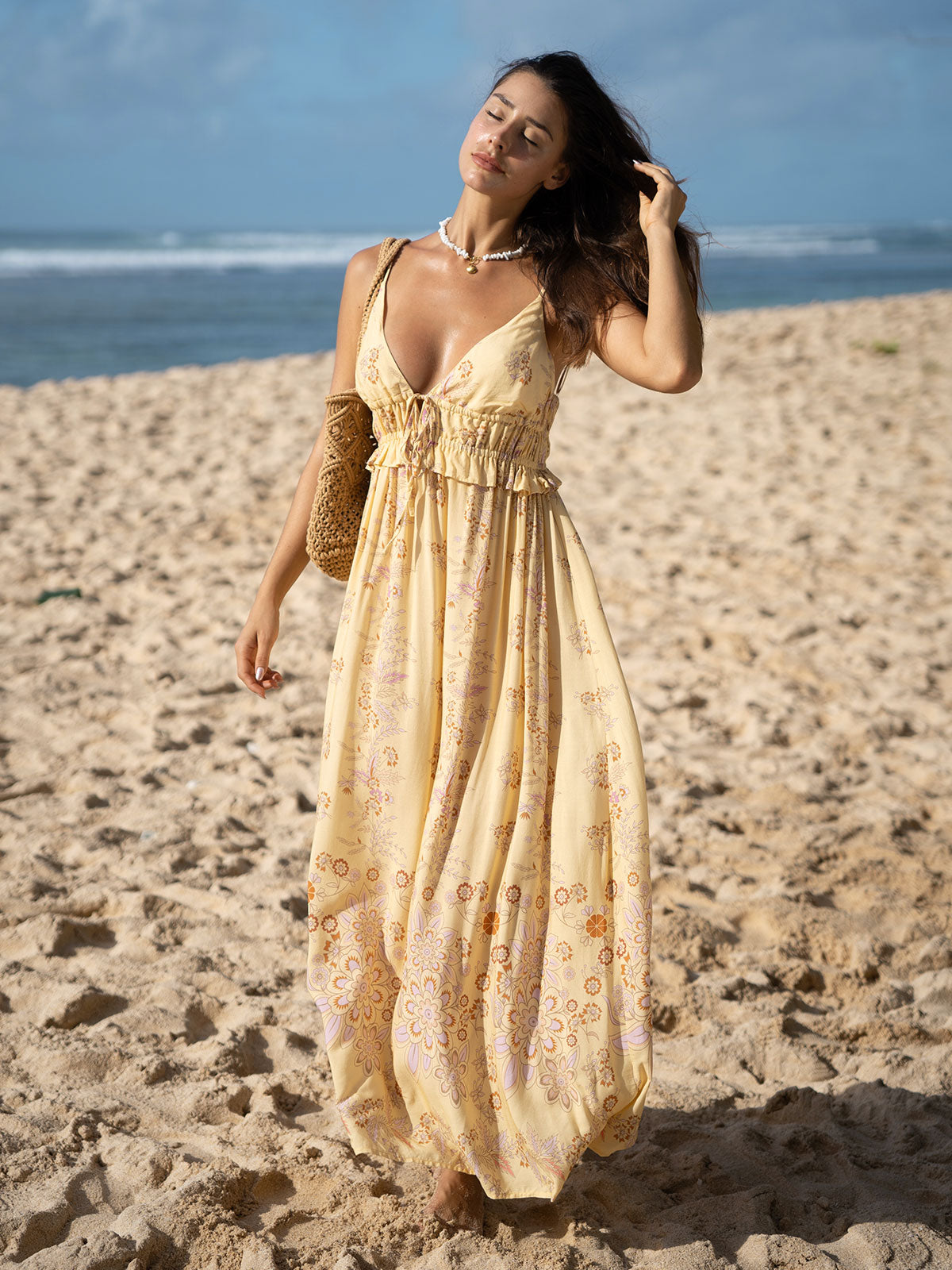 Ärmelloses Maxikleid mit Bindeelement ideal für den Strand