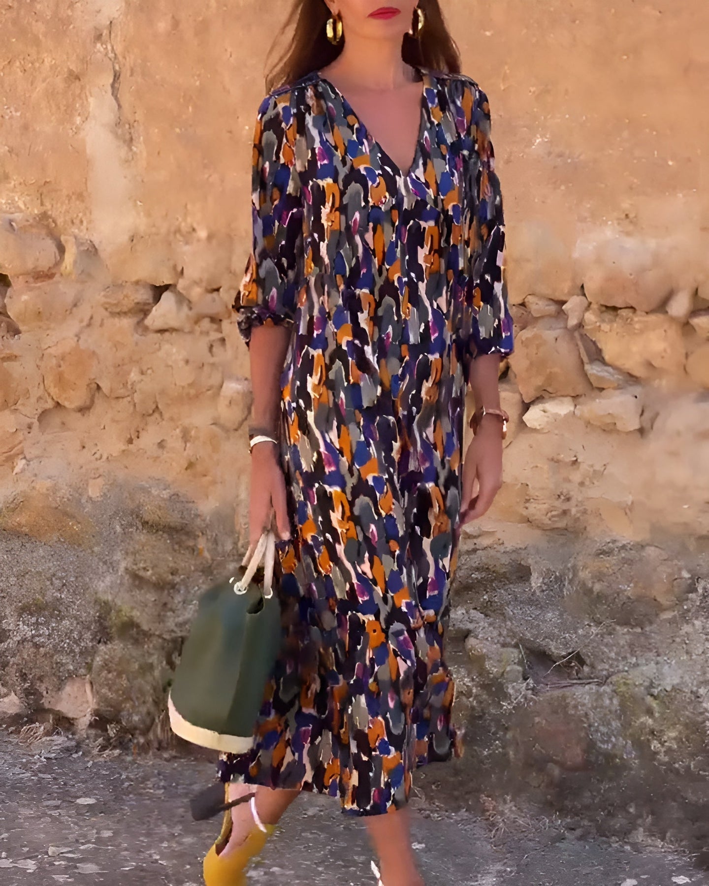 Elegantes Midikleid mit Retro Muster und V-Ausschnitt