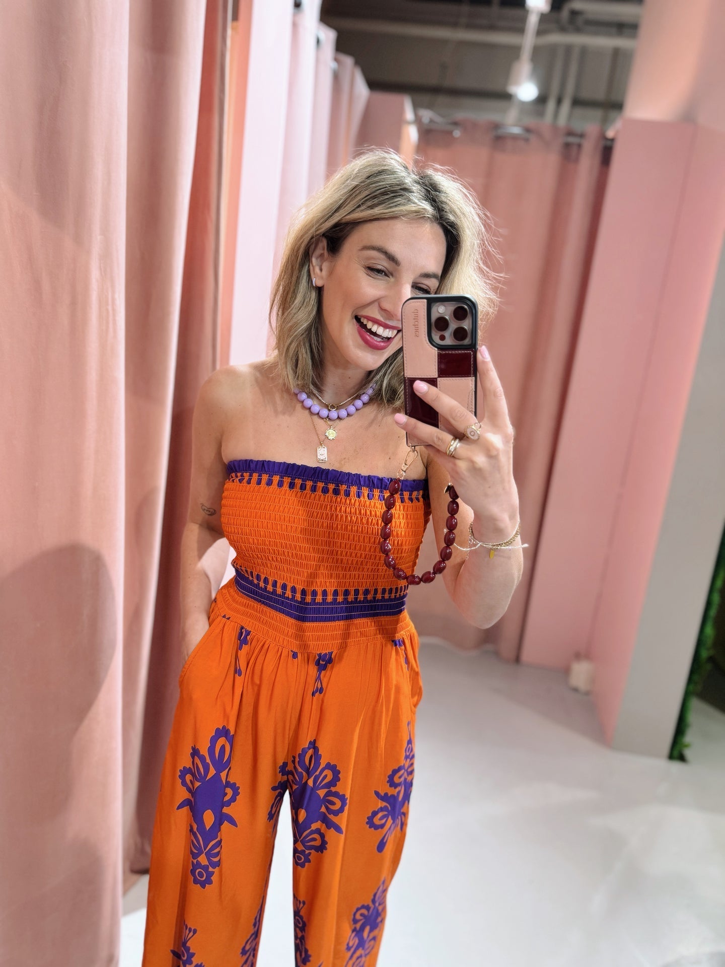 Modischer Sommer Jumpsuit trägerlos im entspannten Boho Look