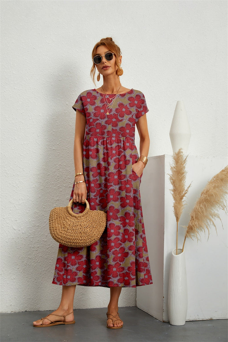 Langes Freizeitkleid für Damen mit leichtem Muster und kurzen Ärmeln