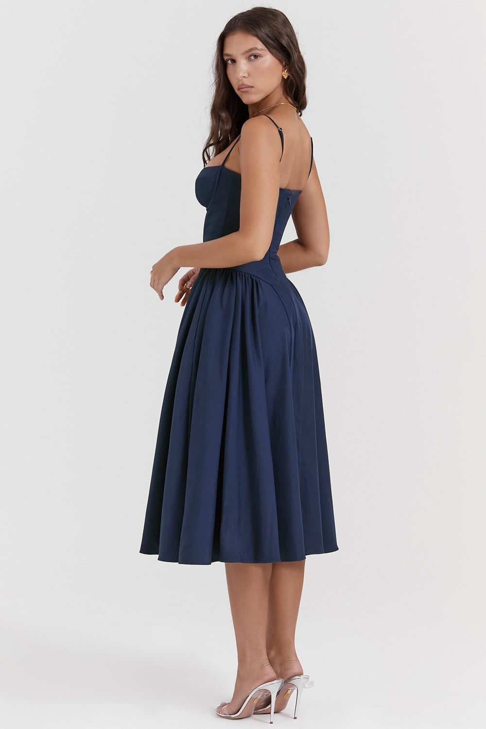 Midikleid mit Korsettstil und schmalen Trägern