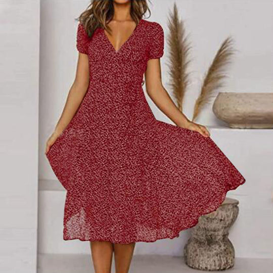 Sommerkleid mit floralem Muster und leicht ausgestelltem Schnitt