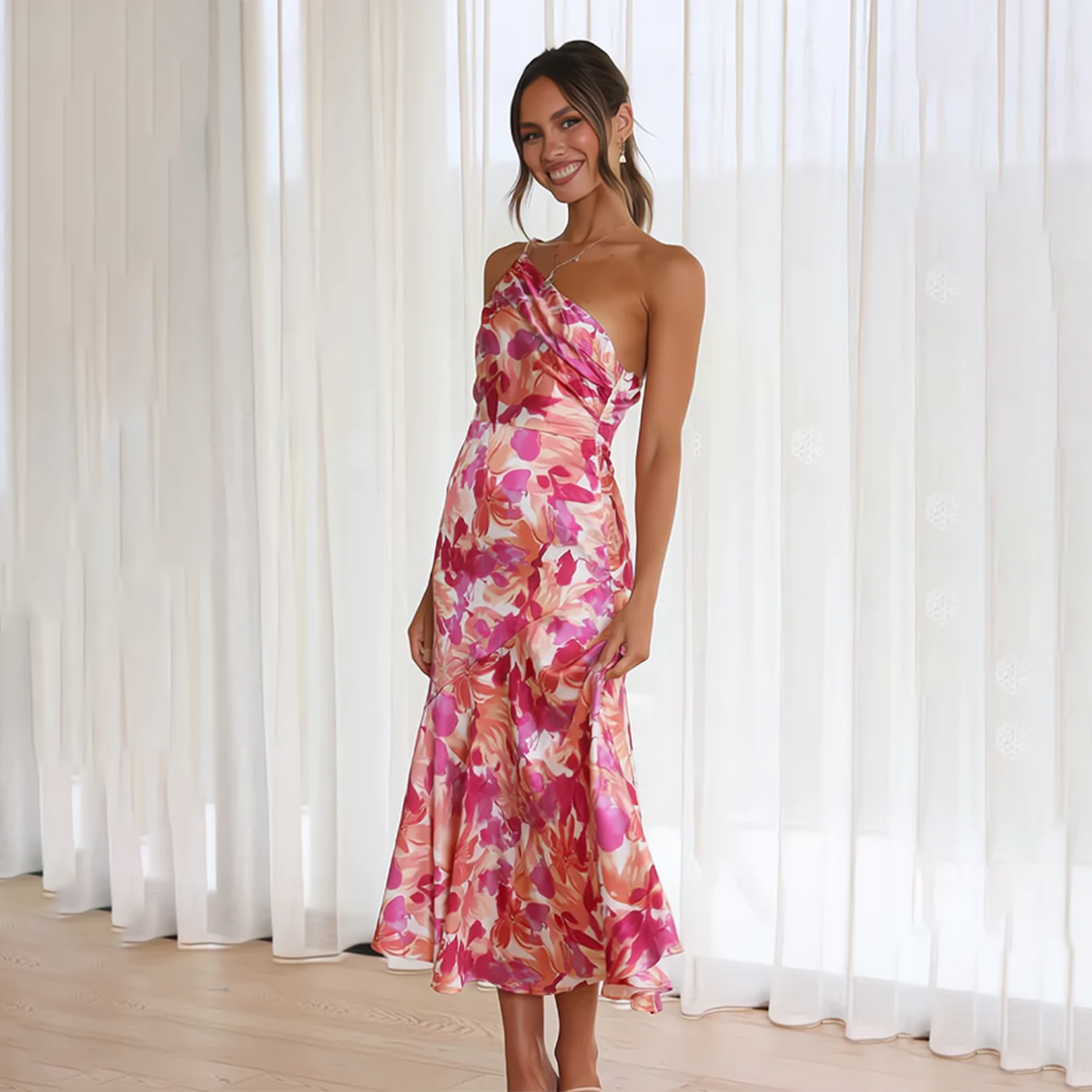 Sommerliches Midikleid mit Blumenmuster und einem Schulterträger