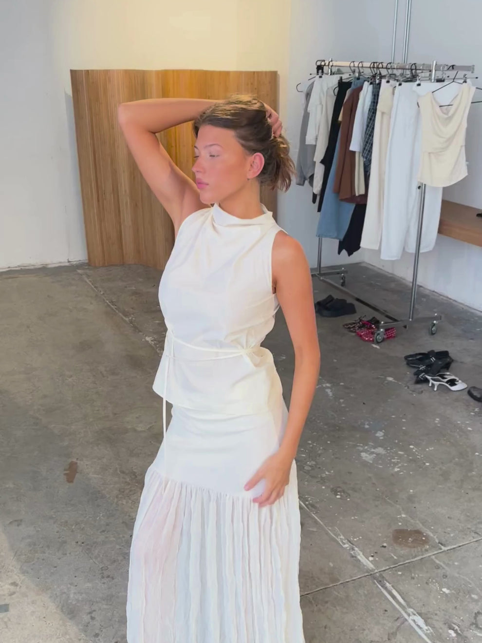 Ärmelloses Oberteil mit feinem Gürtel und stilvollem Look