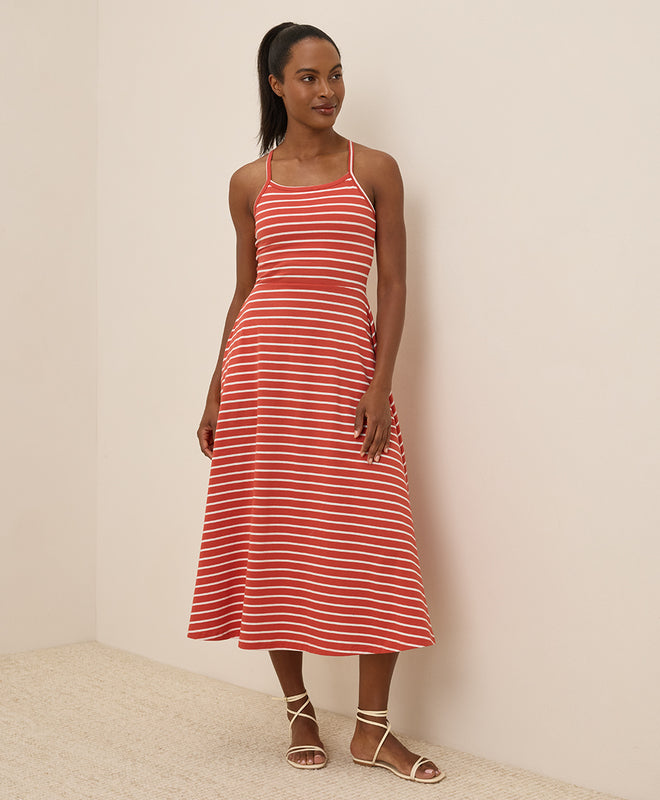 Leichtes Midikleid mit schmalen Trägern und ausgestelltem Schnitt für warme Anlässe
