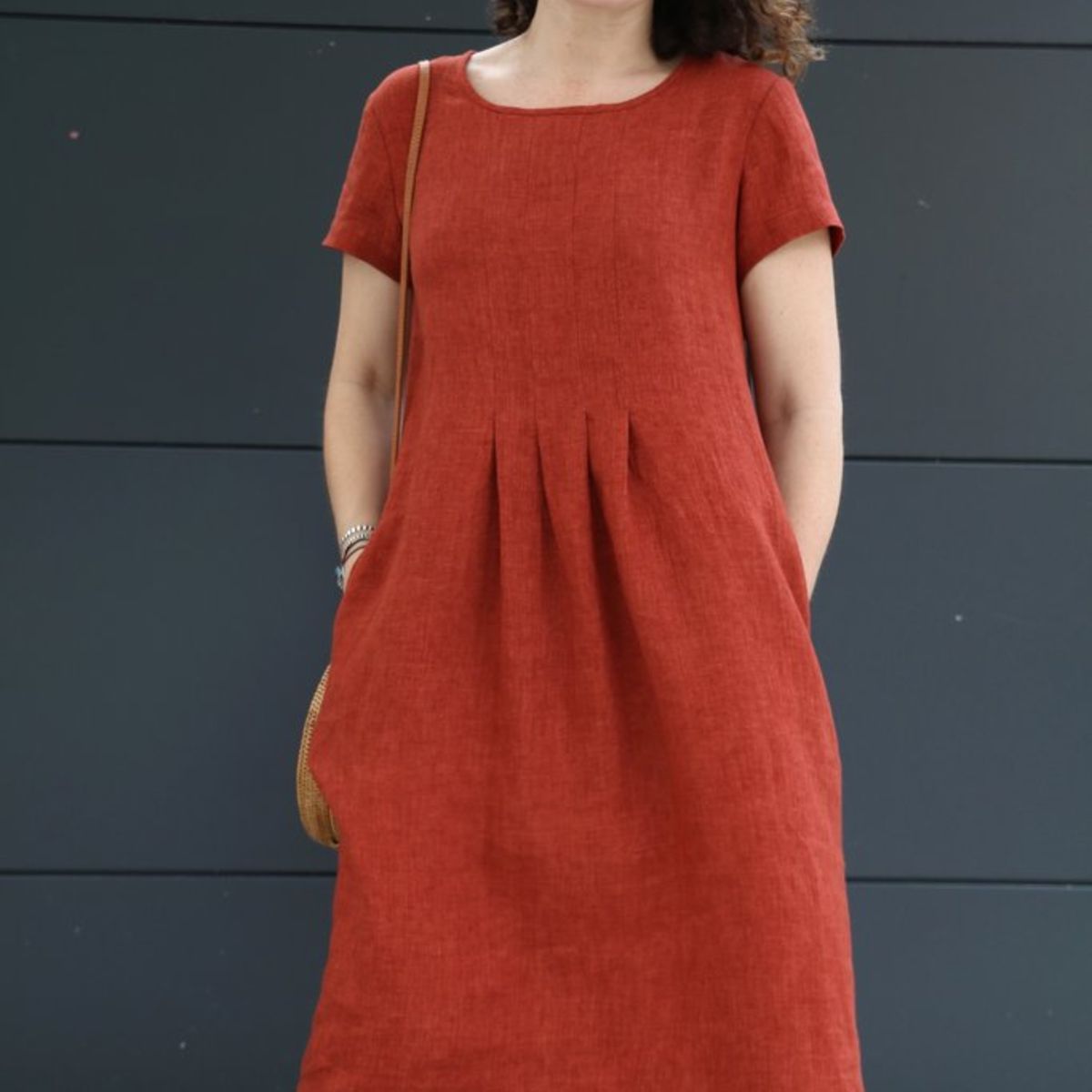 Elegantes Freizeitkleid mit kurzen Ärmeln für den Alltag