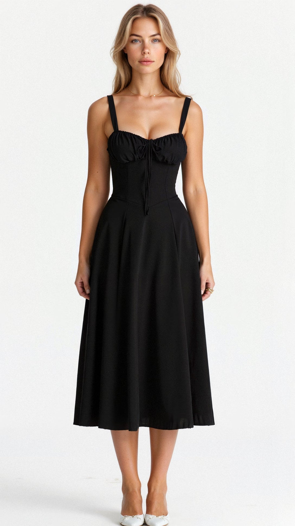 Midikleid mit floralen Details und Trägern für stilvolle Sommertage