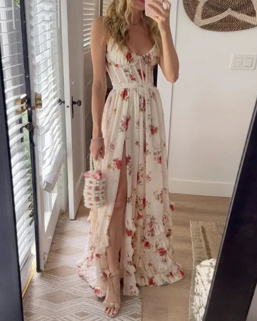 Maxikleid mit zartem Blumenmuster schmalen Trägern und leichter Korsagenoptik