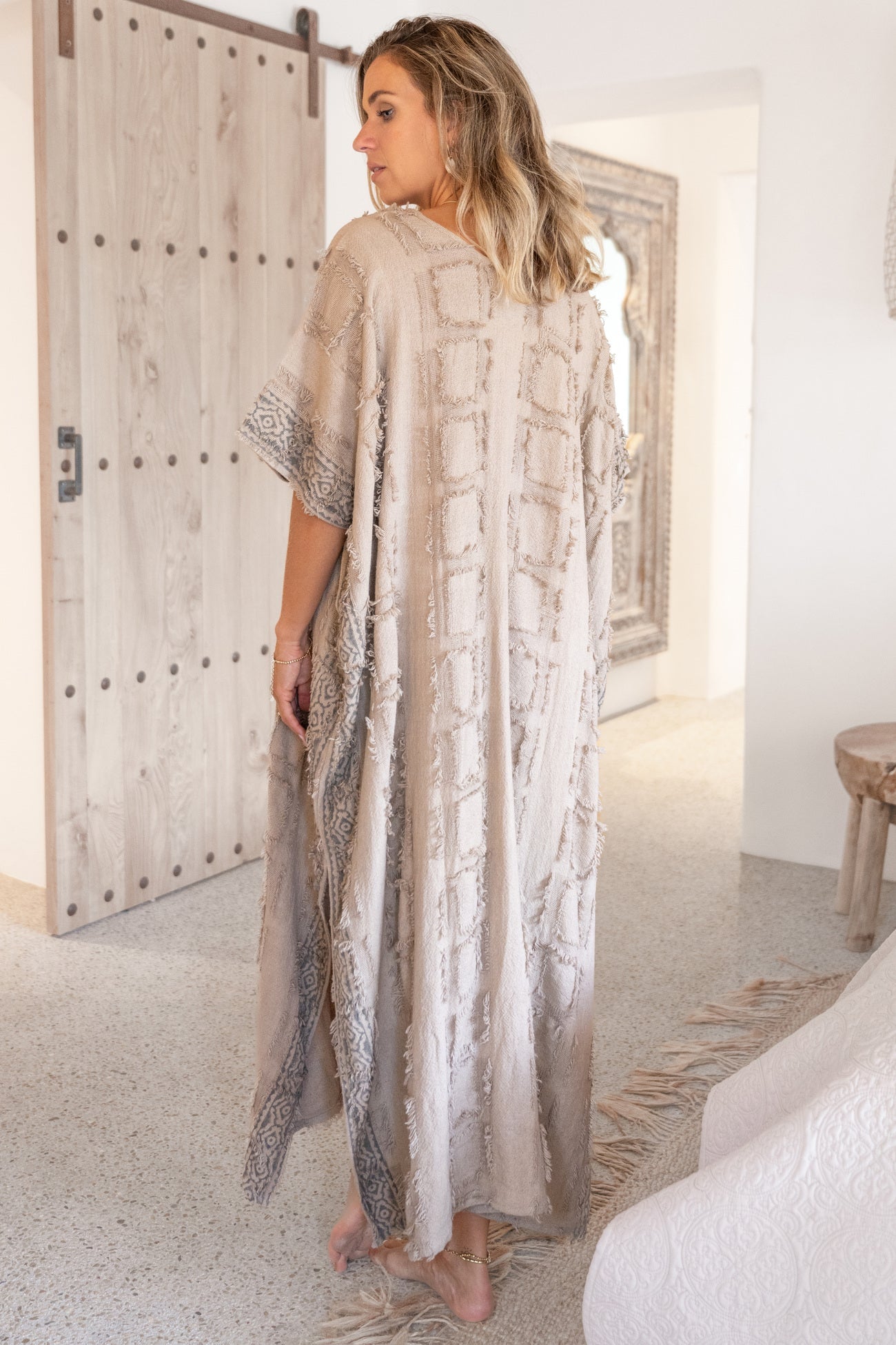 Weiter sommerlicher Maxikaftan mit modernem Look