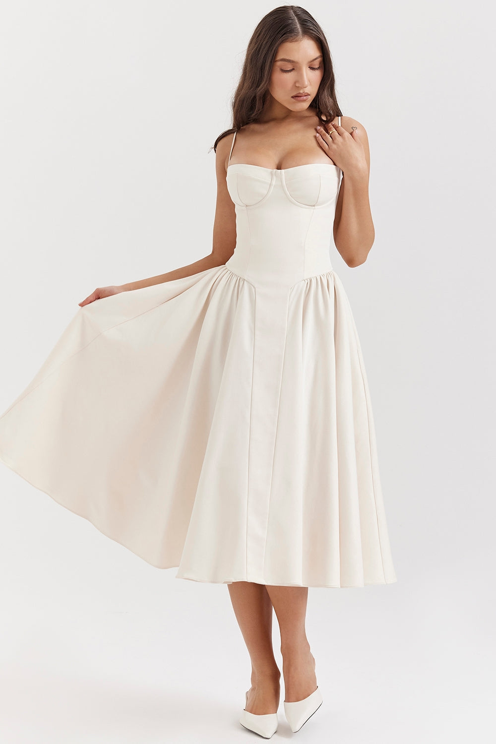 Midikleid mit Korsettstil und schmalen Trägern