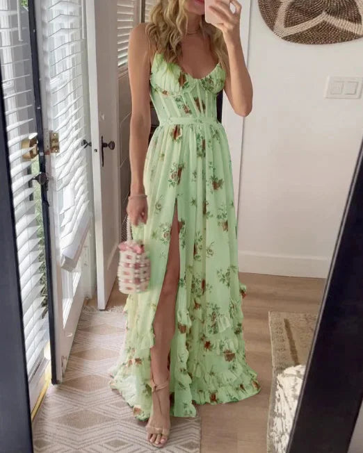 Maxikleid mit zartem Blumenmuster schmalen Trägern und leichter Korsagenoptik