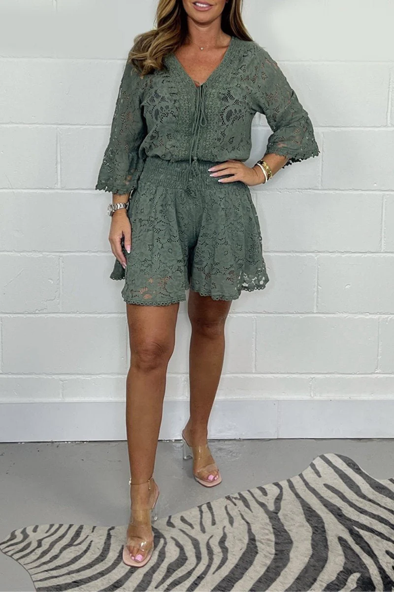 Modisches Sommerset für Damen mit Oberteil und Shorts