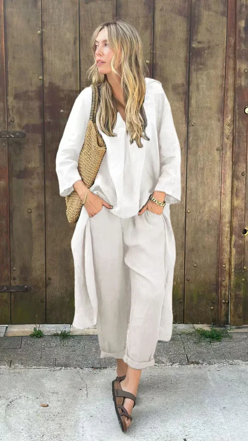 Zweiteiliges Damen Set mit langer Oberteilform und Hose mit abgerundetem Saum