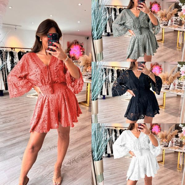 Modisches Sommerset für Damen mit Oberteil und Shorts
