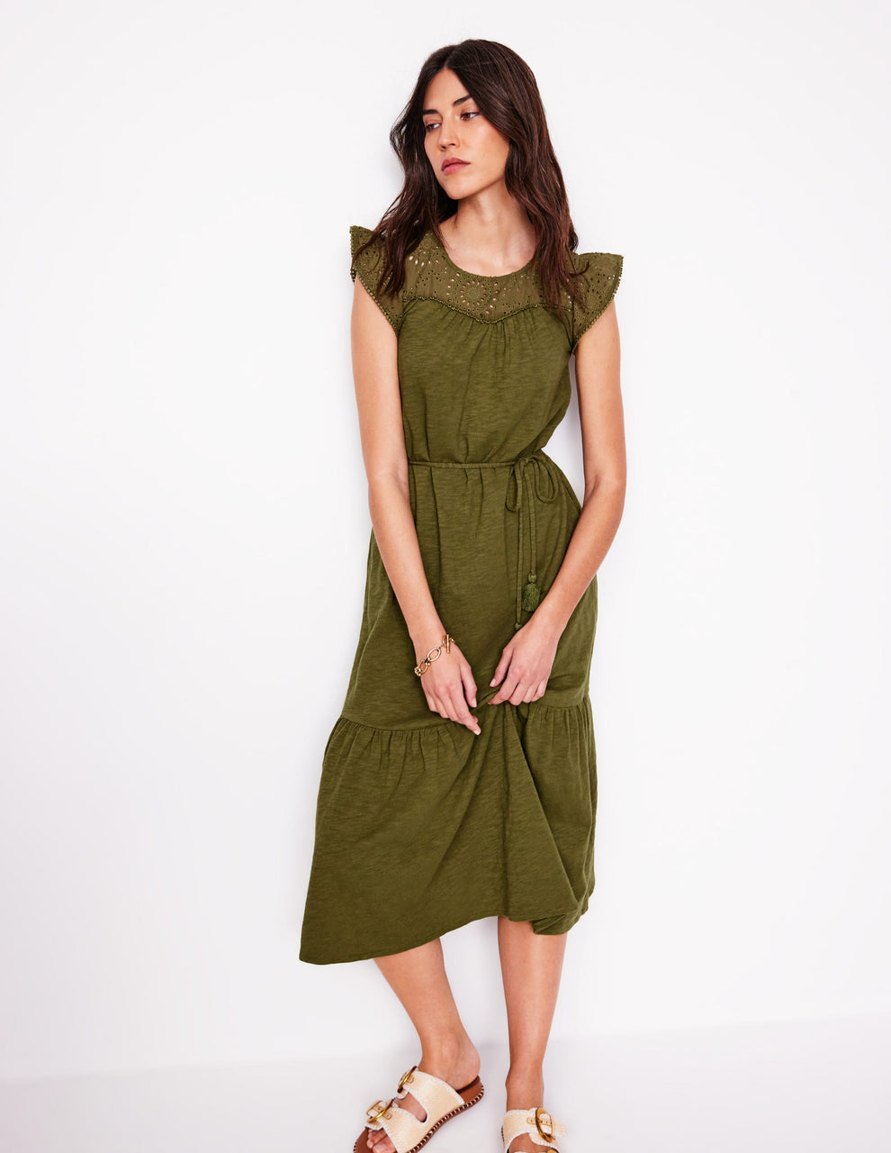 Midikleid mit feiner Lochstickerei an den kurzen Ärmeln