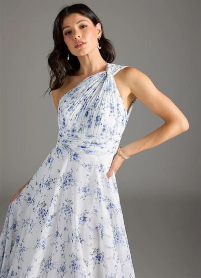 Elegantes Maxikleid mit A-Linie und schrägem Träger in floralem Muster