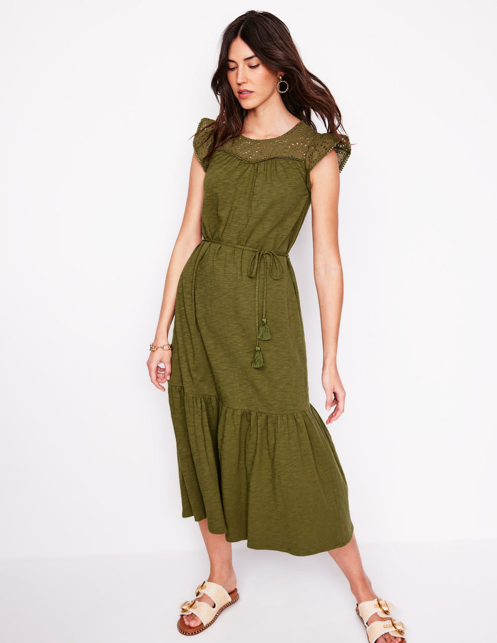Midikleid mit feiner Lochstickerei an den kurzen Ärmeln