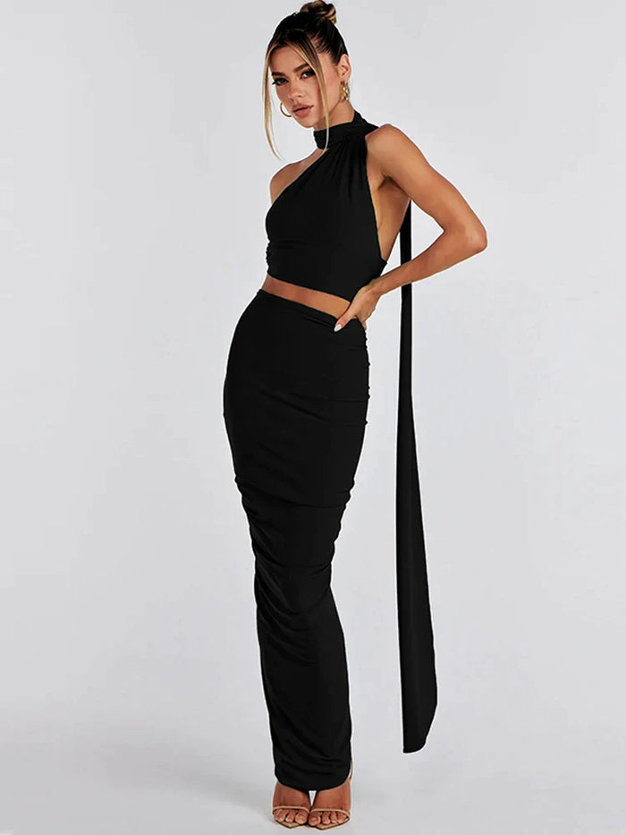 Elegantes Set mit Haltertop und asymmetrischem Maxirock für besondere Anlässe