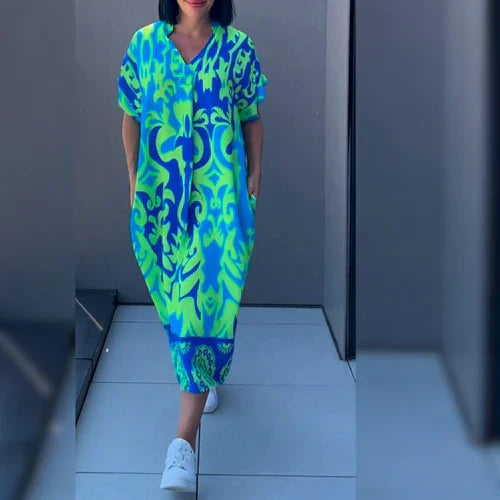 Maxikleid im Kaftanstil mit lebhaftem Muster und kurzen Ärmeln für entspannte Anlässe