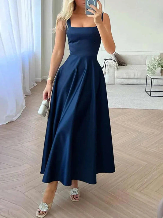 Zeitloses A-Linien Maxikleid mit zarten Trägern für elegante Auftritte