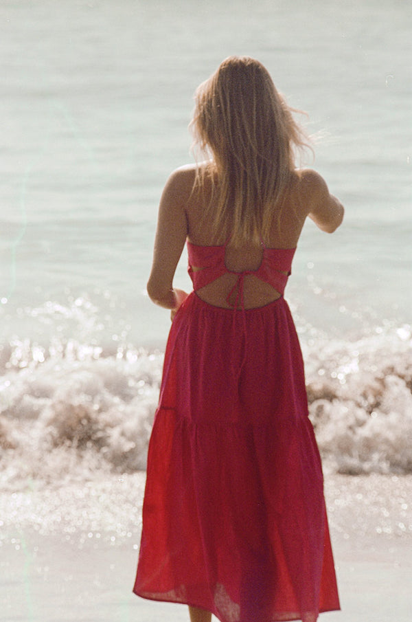 Zarte Sommer Midi Kleid mit dünnen Trägern