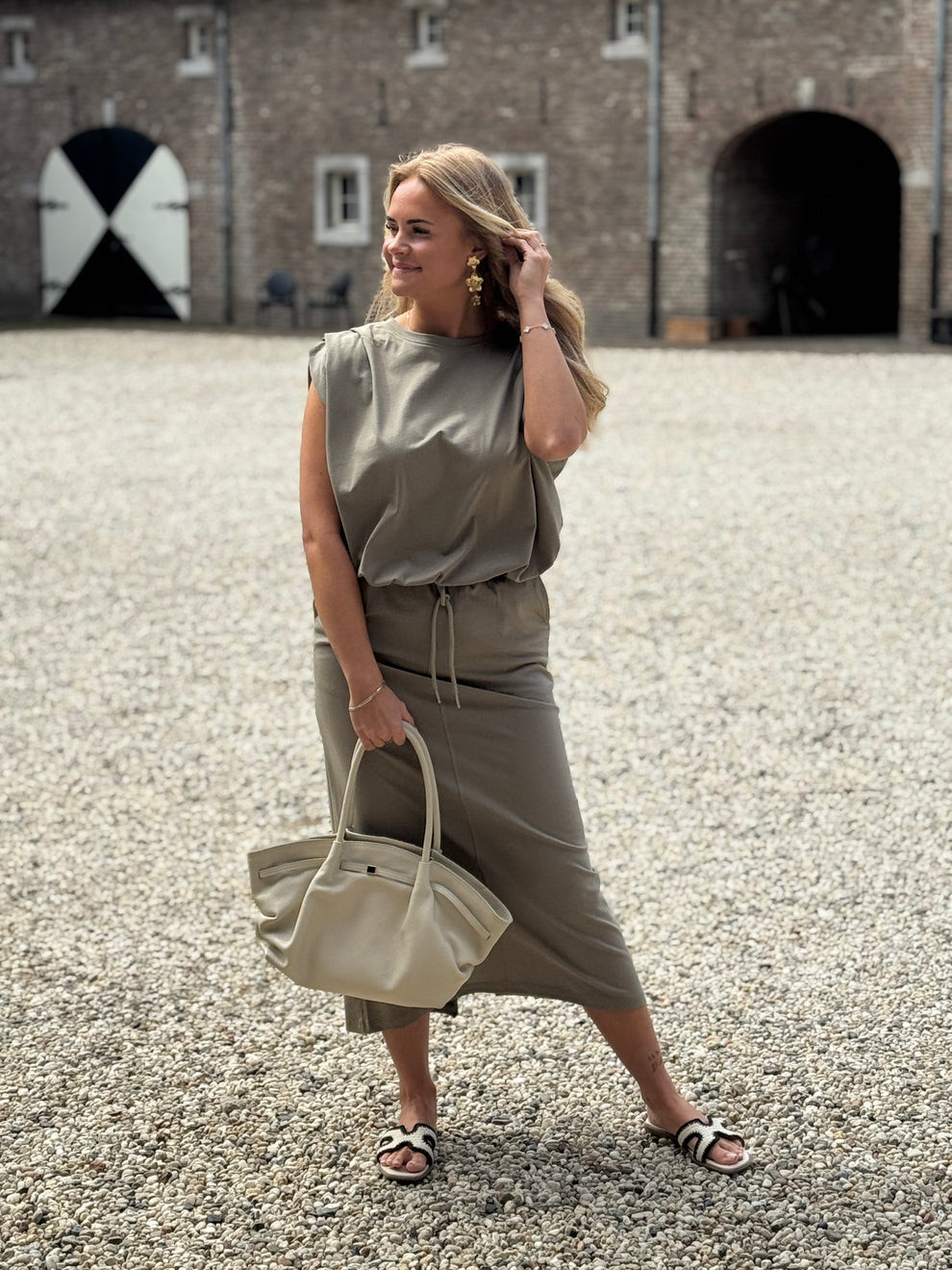 Ärmelloses Maxikleid im lässigen Stil ideal für warme Tage