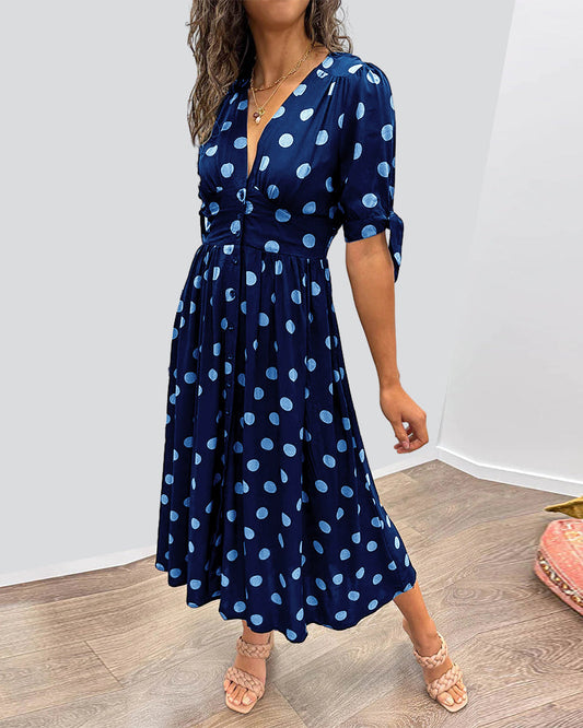 Modisches Kleid mit Punktmuster und kurzen Ärmeln für den Alltag und besondere Anlässe