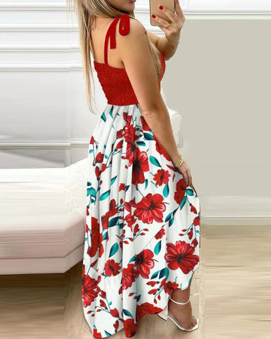 Langes Freizeitkleid mit Blumenmuster und schmalen Trägern für den Sommer