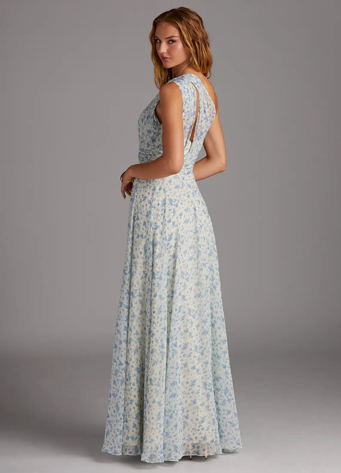 Elegantes Maxikleid mit A-Linie und schrägem Träger in floralem Muster