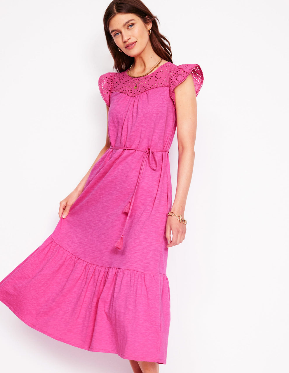 Midikleid mit feiner Lochstickerei an den kurzen Ärmeln