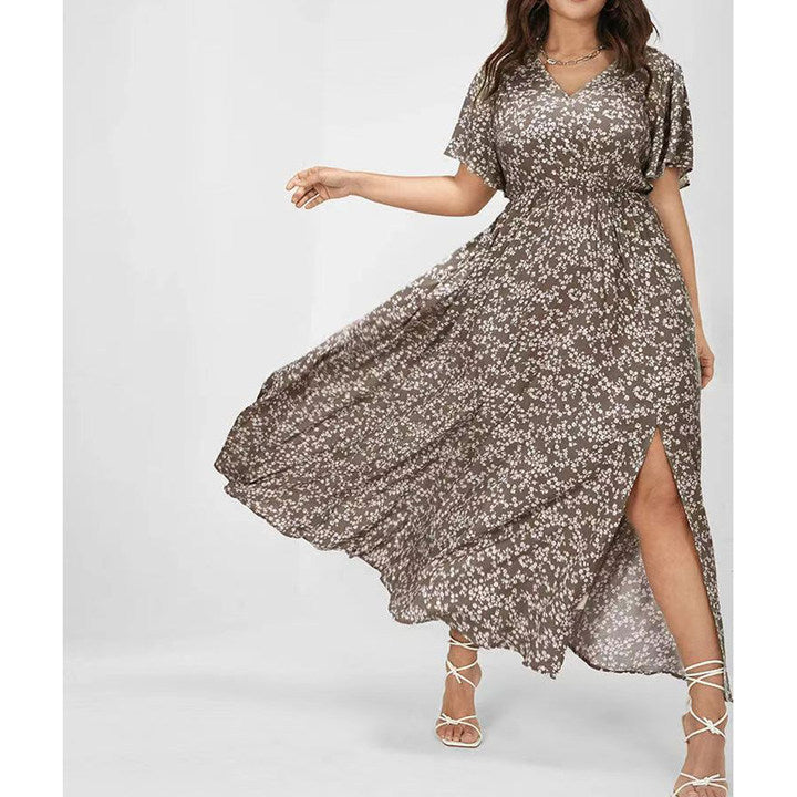 Geblümtes Maxikleid mit Seitenschlitz und kurzen Ärmeln für warme Tage