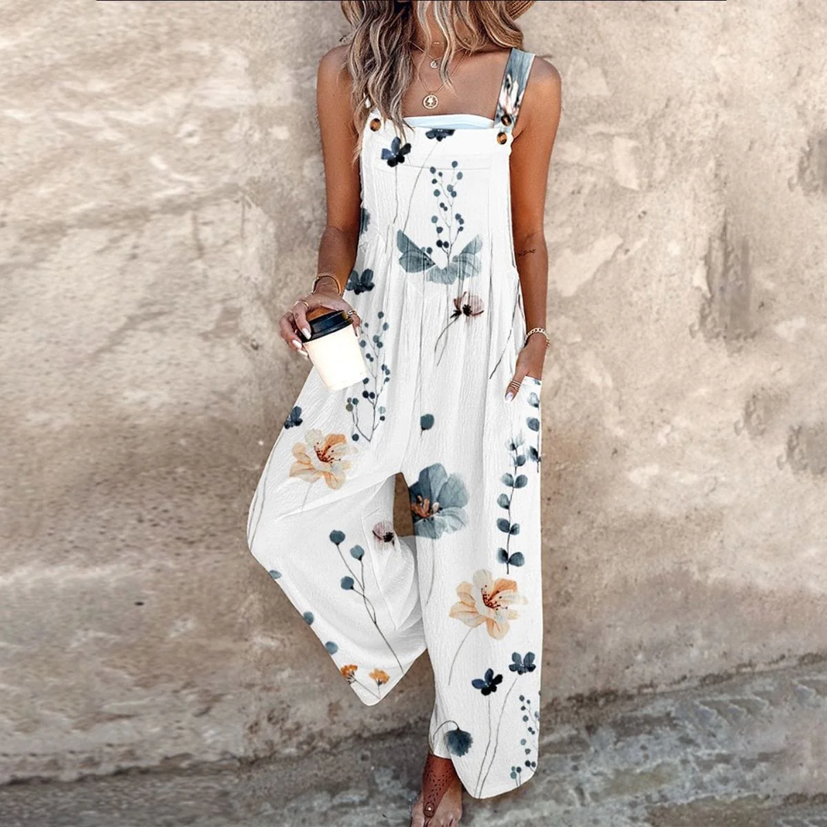 Weiter Sommer Jumpsuit mit Trägern für entspannte Tage